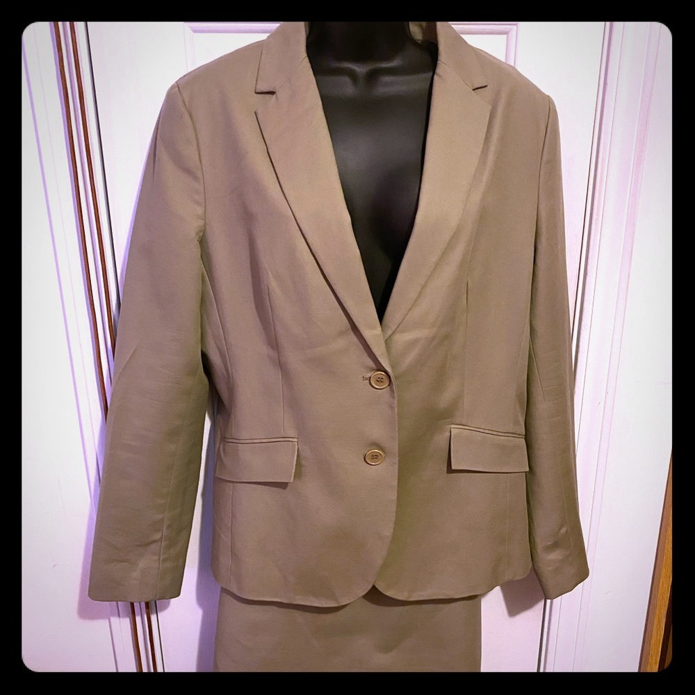 NY&CO Rayon blazer and matching skirt